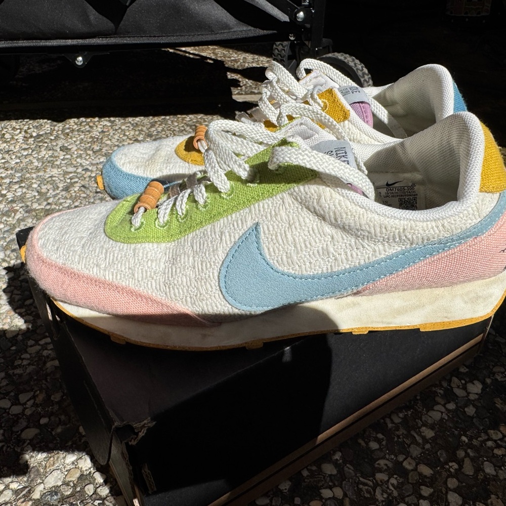 Nike Pastel Colorway Sneakers (Sun club) Limited